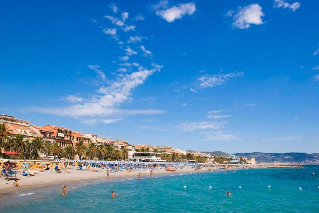 Апартаменти Loano Mare Екстер'єр фото